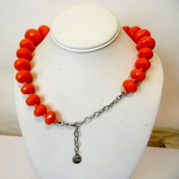 R. J. Graziano Coral Color Stone Necklace Size 16-1/2 Inch - Picture 3 of 8